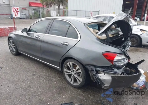 2017 Mercedes-Benz C 300 Luxury/Sport из США, поврежденный, VIN 55SWF4JB8HU208316